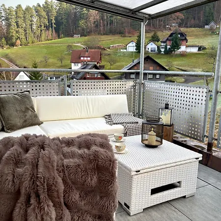 Panorama-suite Mit Kamin & Balkon, Ruhe, Weitblick & Im Schwarzwald Апартаменты *
